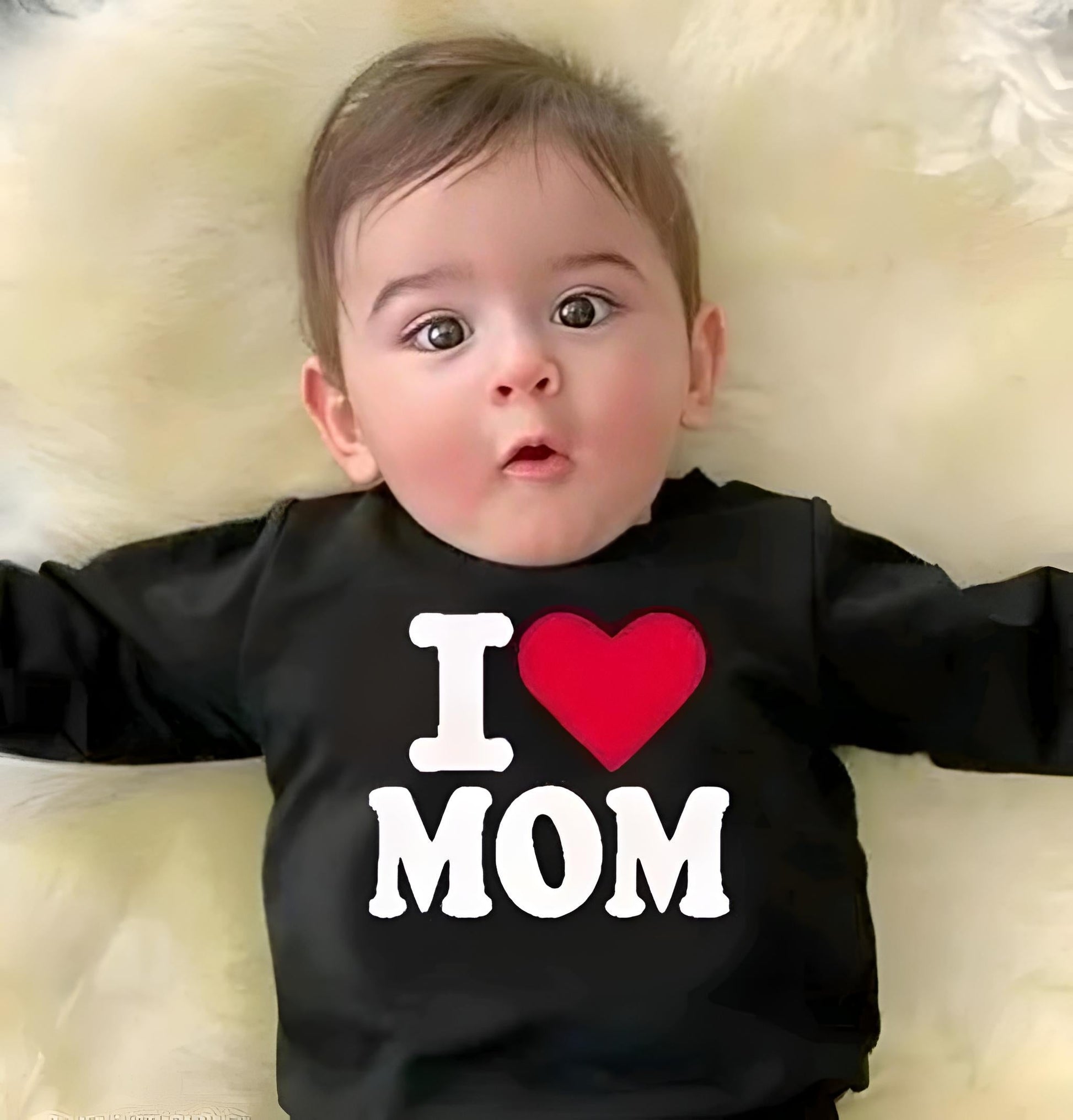 "I Love Mom" Set for Precious Little One