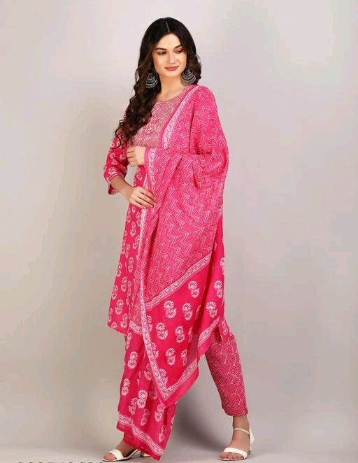 Beautiful Ethnic Kurti Pant Dupatta Set