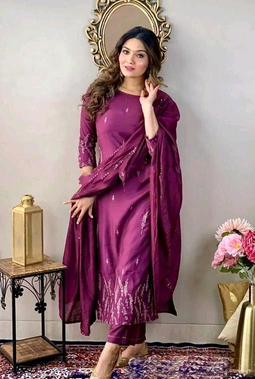 Beautiful  Embroidery Women Kurti Pant Dupatta Set
