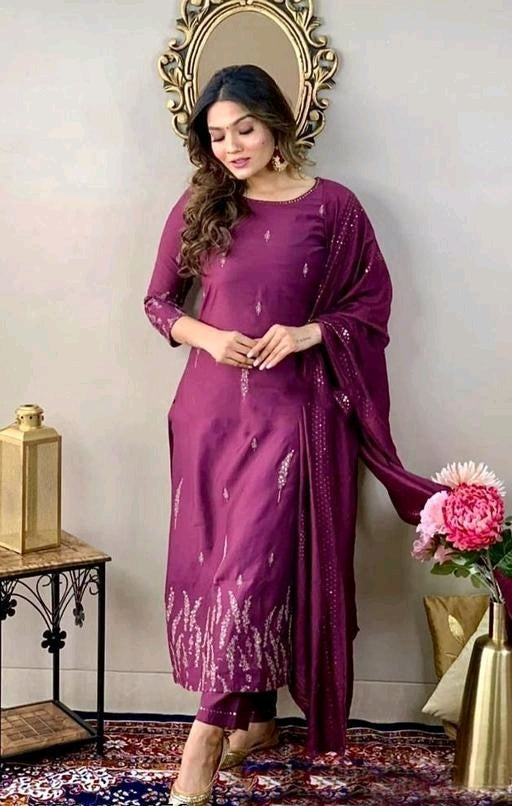 Beautiful  Embroidery Women Kurti Pant Dupatta Set