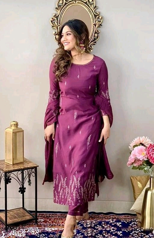 Beautiful  Embroidery Women Kurti Pant Dupatta Set