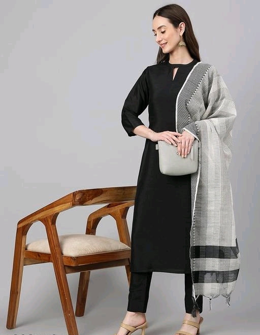 Exquisite Black Crepe Silk Solid Kurta for Women