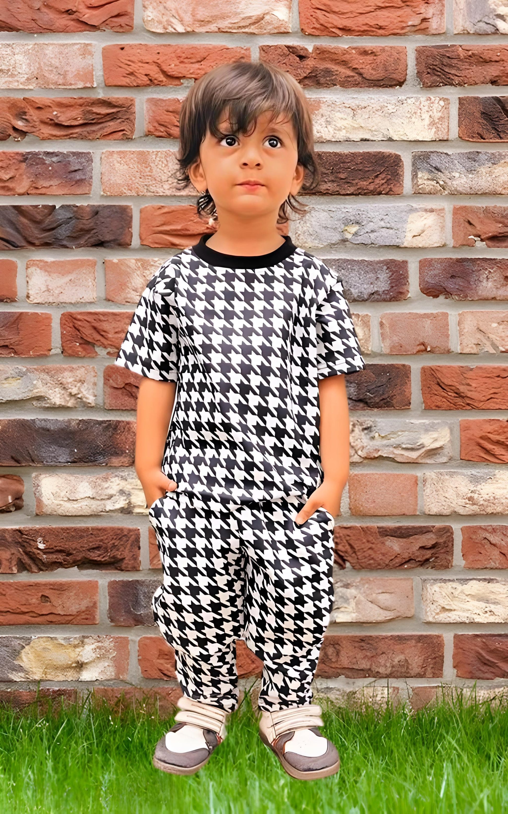Cute Casual Top & Bottom Set For Your Little One !